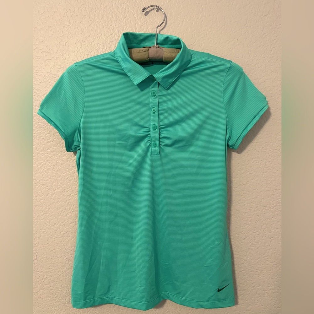 Nike Golf Dri-Fit Short Sleeve Top, Medium.